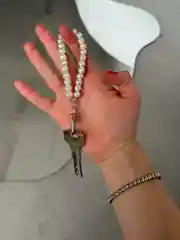 Серебряный брелок из жемчуга цепочка