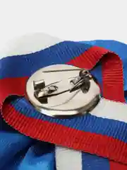 Аметистовый брошь на выпускной, на праздник