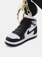 Черный брелок для ключей, кроссовок, Sneakers, черный, желтый, красный, джокер, жираф, беззубик, зебра