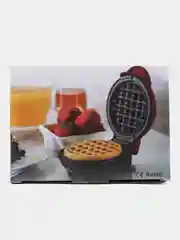 Красный мини-вафельница электрическая
