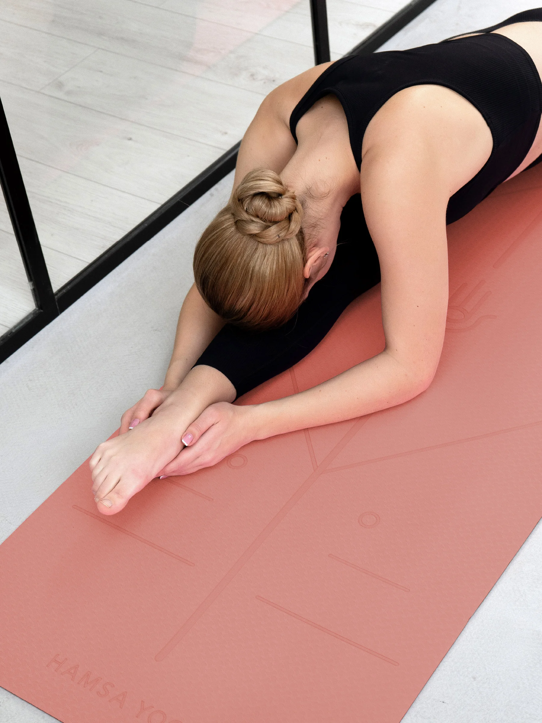 Розовый коврик для йоги и фитнеса Hamsa Yoga, нескользящий TPE