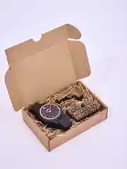 Мыло мужчине часы и пистолет