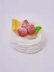 Мыло ручной работы "Десерт Павловой с ананасом и клубникой"