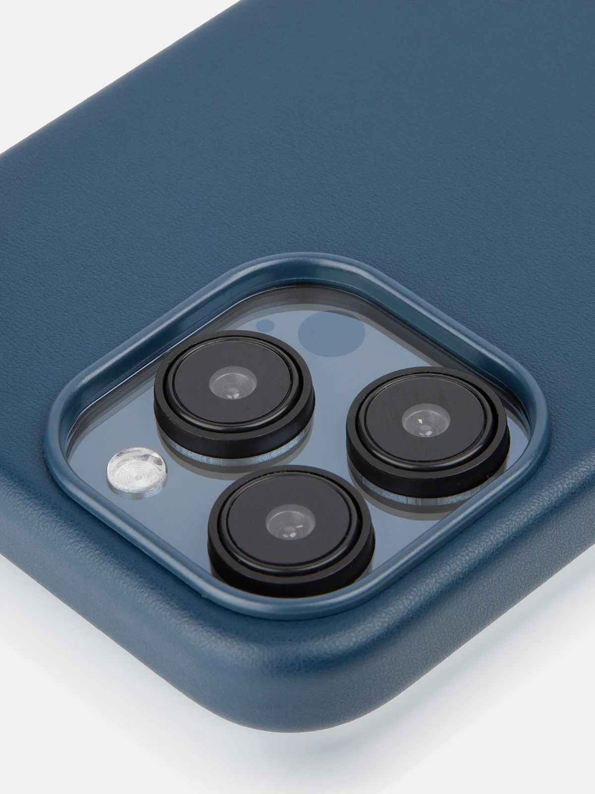 Синий чехол MagSafe для iPhone 15 Pro Max Plus кожаный ROSCO из экокожи с защитой камер магнитом