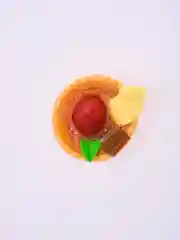Тарталетка с клубникой и ананасом"