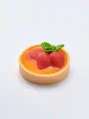 Тарталетка с клубникой и мятой в апельсиновой заливке