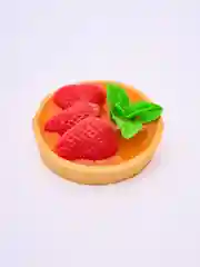 Тарталетка с клубникой и мятой в апельсиновой заливке