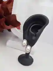 Белый серьги с жемчугом и фианитами