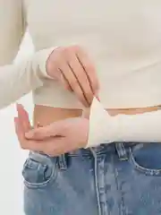 Белый топ женский с длинным рукавом