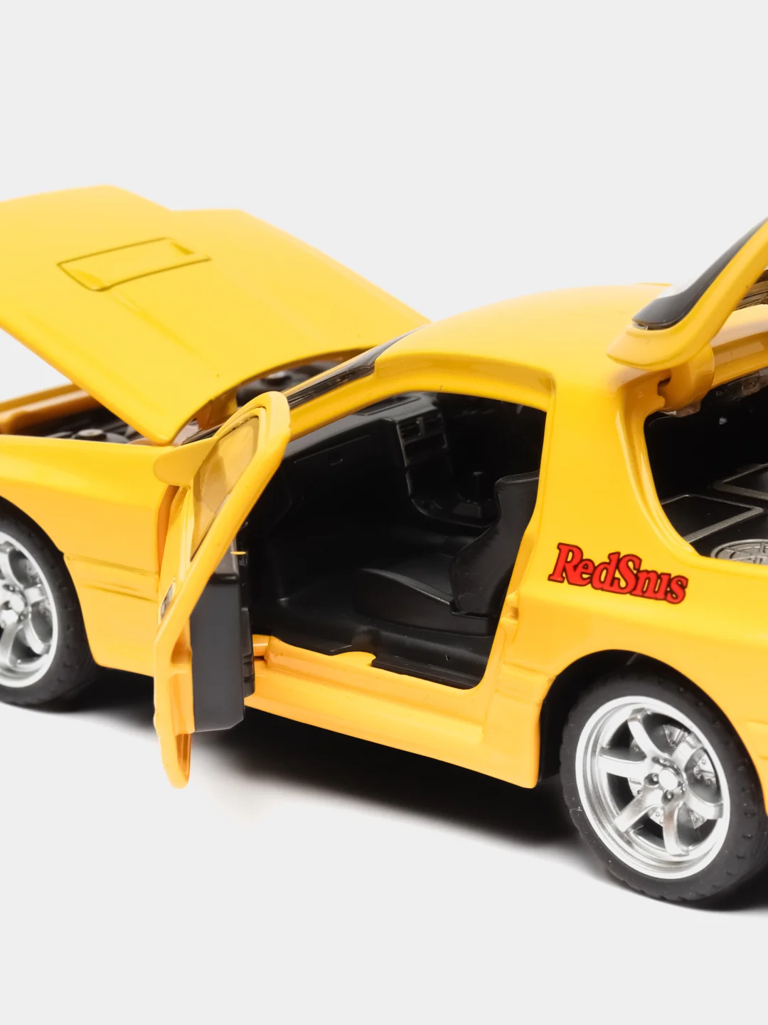 Желтый металлическая масштабная модель Мазда Mazda RX 7  1:32