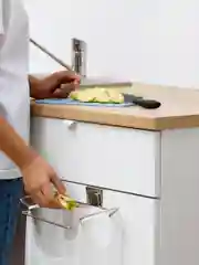 Держатель кухонный для мусорных пакетов Shiny Kitchen, навесной на дверцы шкафа