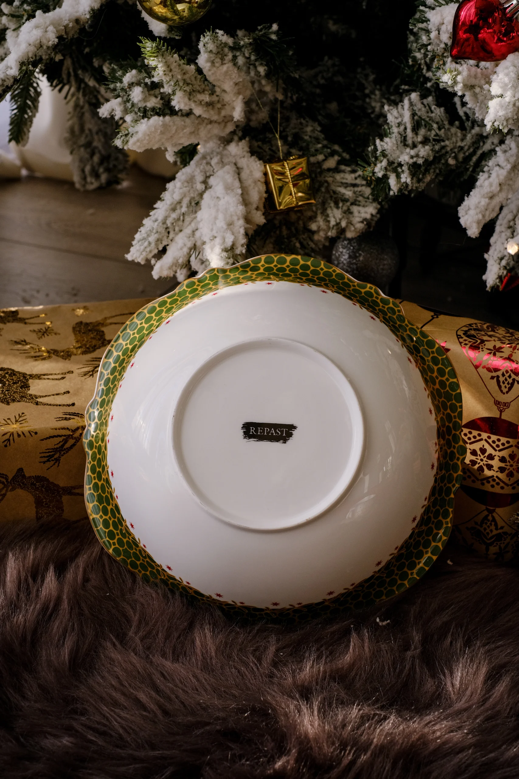 Разноцветный салатник Repast Christmas world Magic time диаметр 23,2 см