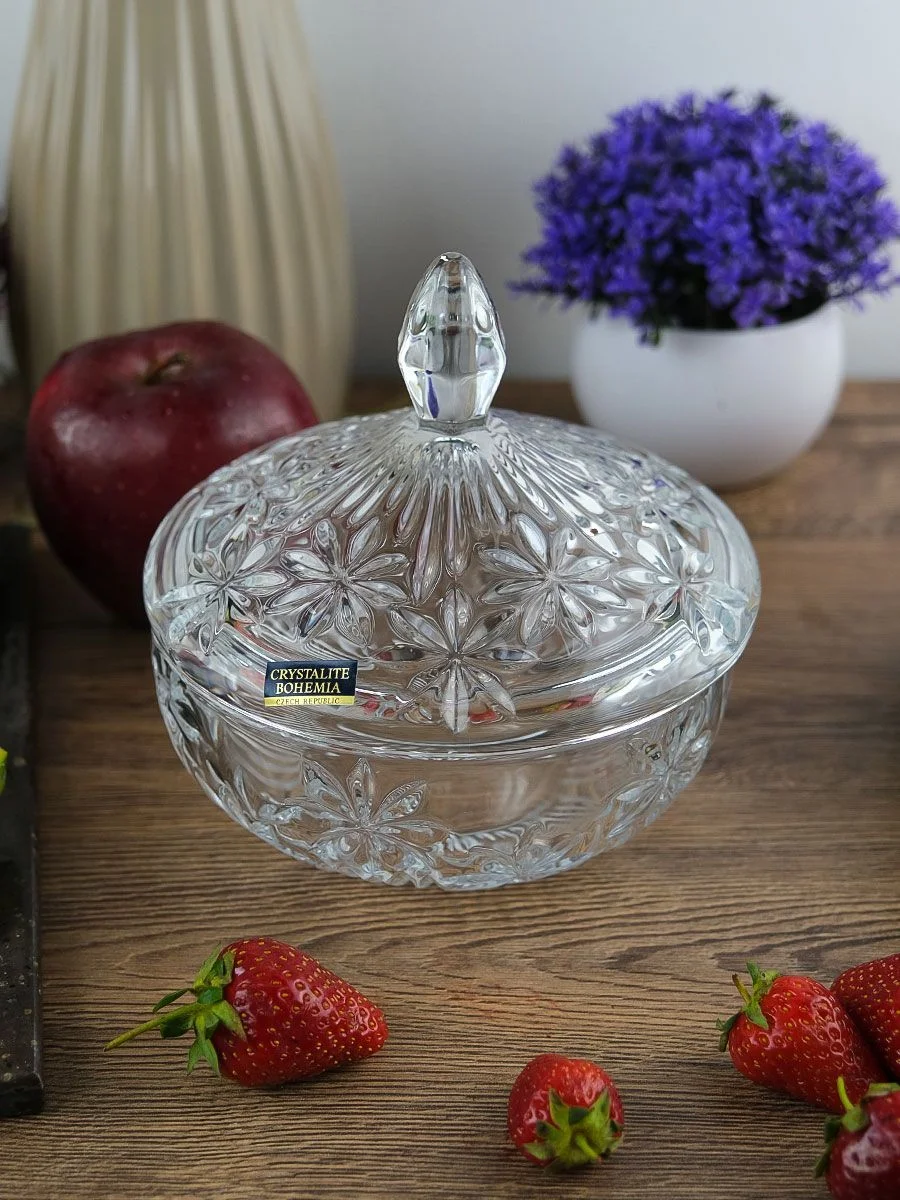 Прозрачный конфетница Crystalite Bohemia с крышкой 15 см, прозрачный