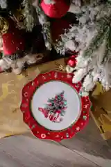 Разноцветный блюдо круглое Repast Christmas world Bordo диаметр 30 см