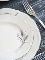 Белый блюдо круглое 32 см Repast Серебряные колосья