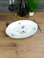 Белый блюдо овальное Repast 33 см Гусики