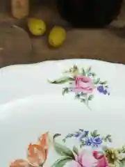 Белый блюдо овальное 33 см Repast Мейсенский букет