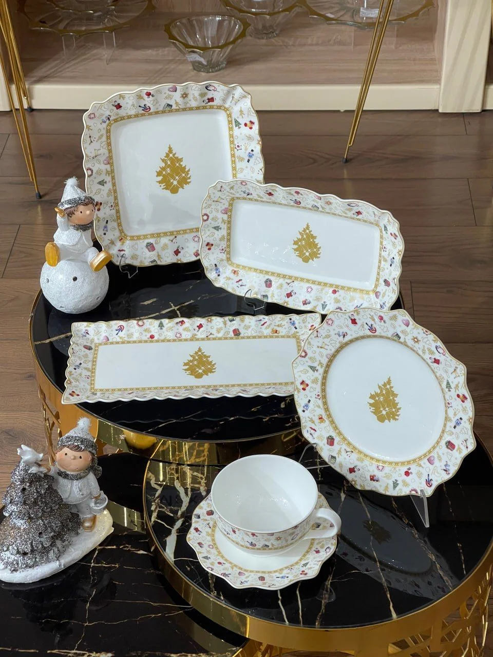 Разноцветный блюдо круглое Repast Christmas world Toys yellow диаметр 30 см