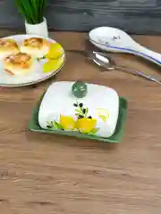 Маслёнка с крышкой REPAST Лимоны и оливки 17*12,5*8,3 см
