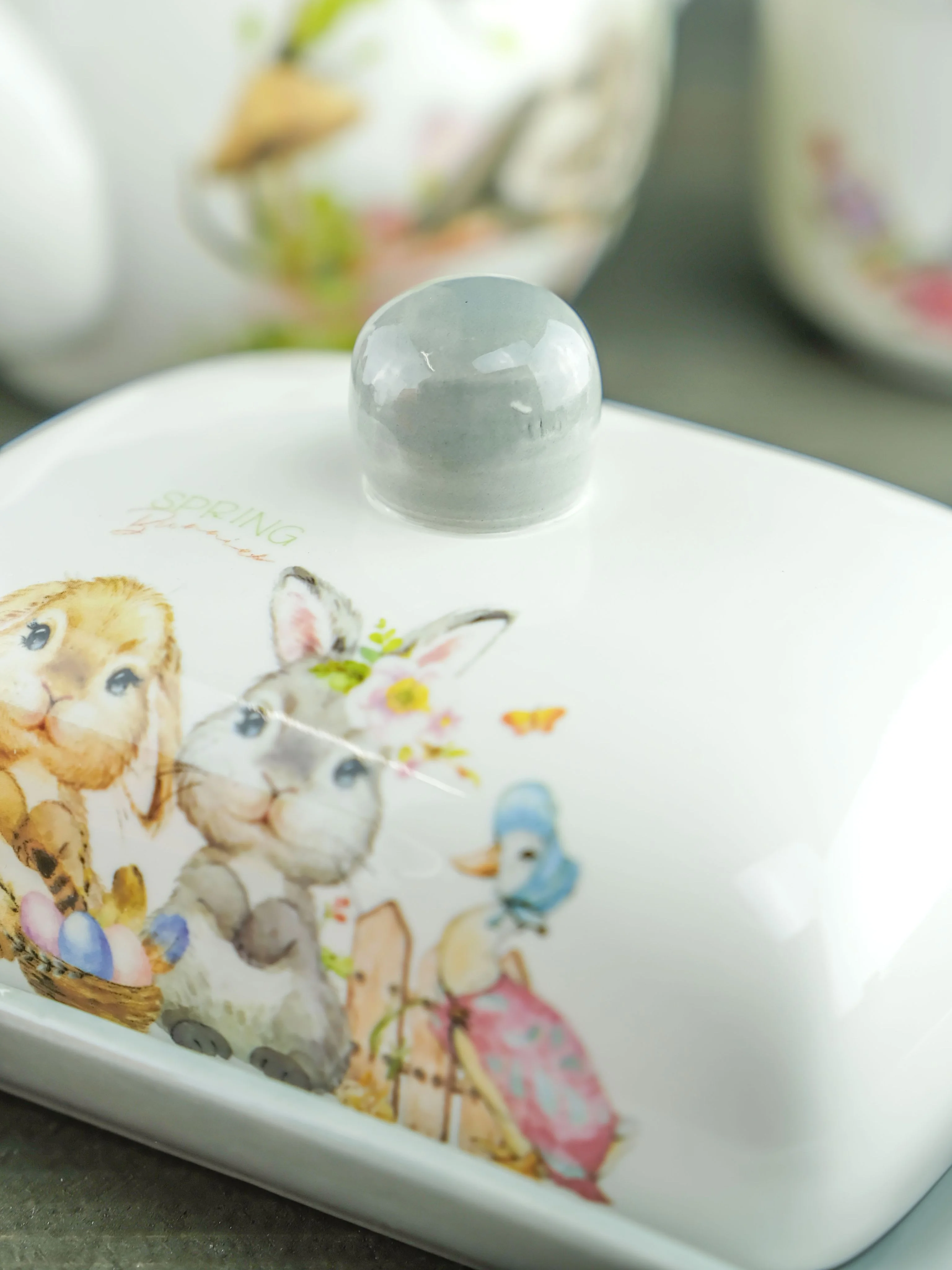 Серый маслёнка с крышкой Repast Spring Bunnies 17*12,5*8,3 см