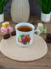 Белый кружка Nela Time Средняя карель Слива