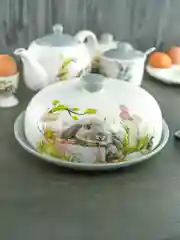 Серый металлик блюдо для блинов с крышкой Repast Sweet Bunny 23*9,7 см