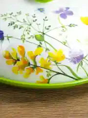 Блюдо для блинов с крышкой REPAST Полевые цветы 23*23*9,7 см