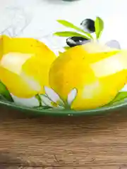 Блюдо для блинов с крышкой REPAST Лимоны и Оливки 23*23*9,7 см