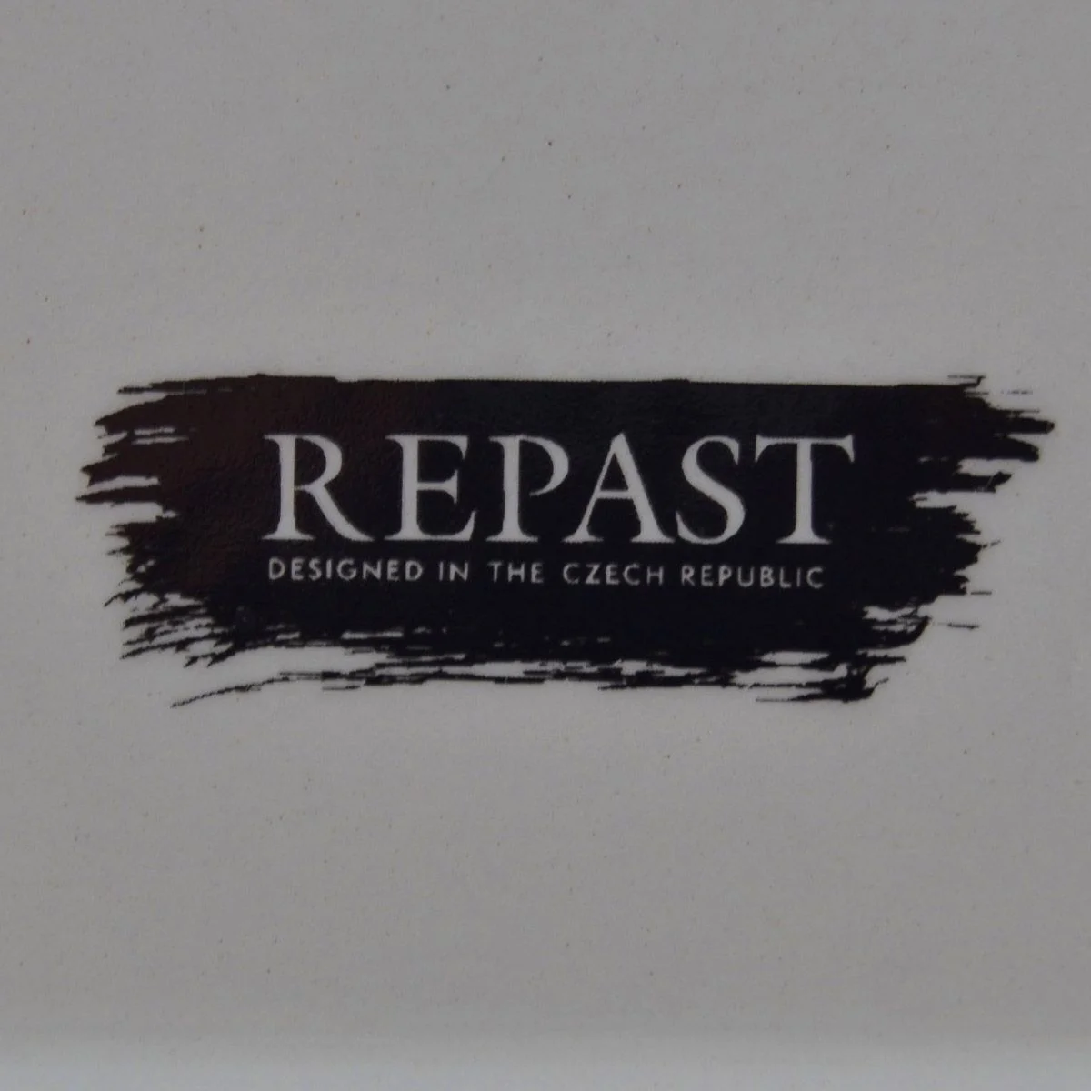 Белый блюдо сервировочное ёлочная игрушка Repast Санта 26*23*3 см