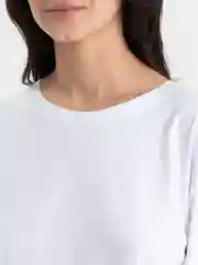 Серебряный лонгслив женский, с разрезом