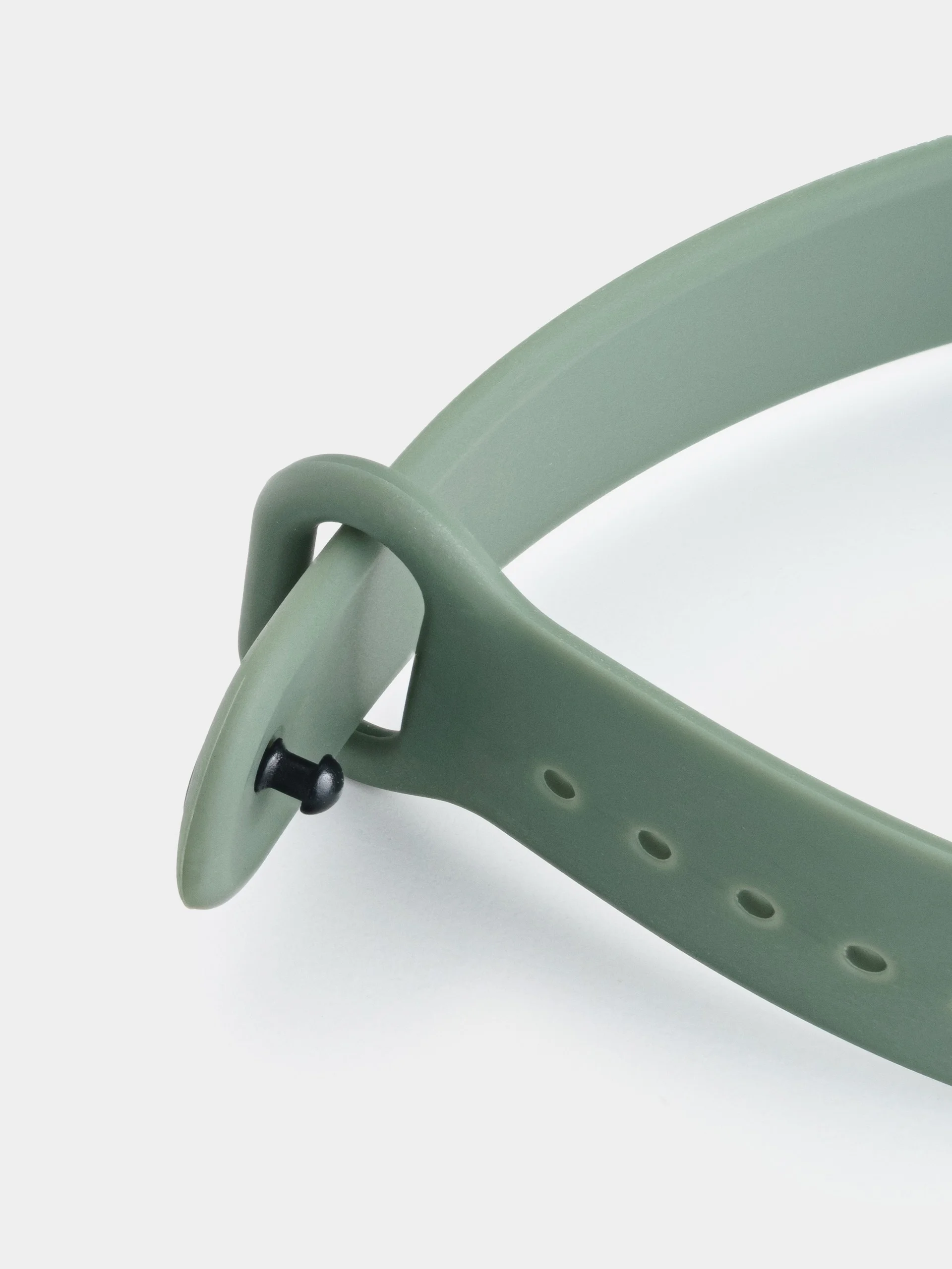 Зелёный хаки силиконовый ремешок для Xiaomi Mi Band 5/6/7 ксяоми ми бэнд
