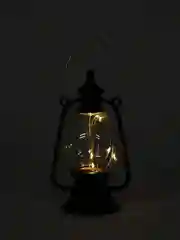 Черный лампа ночник фонарик свеча с имитацией огня (декоративное украшение)
