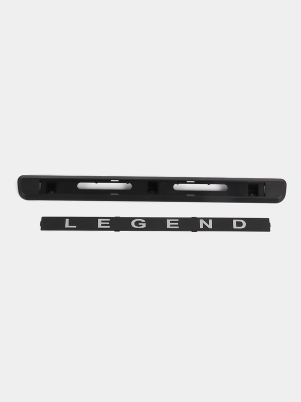 Накладка подсветки номера с надписью LEGEND хромированная на авто Лада Нива