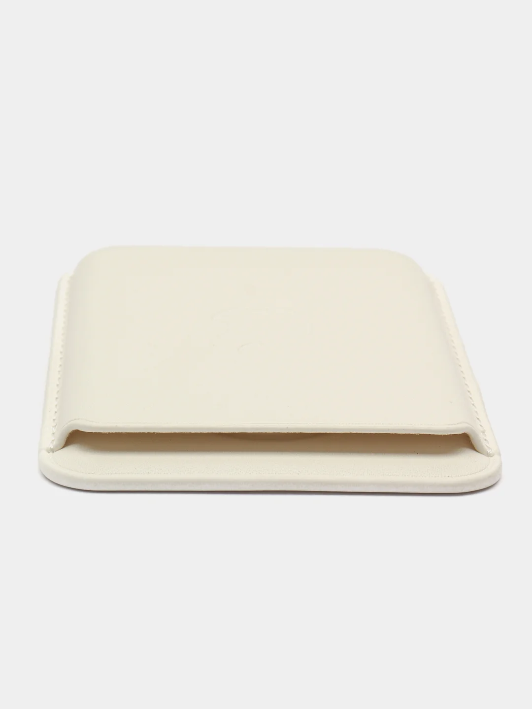 Белый картхолдер (визитница) MagSafe Leather Wallet для Apple iPhone с логотипом