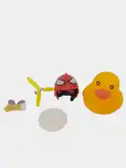 Игрушка "Утка" в очках, шлеме и пропеллере (шлем случайный)