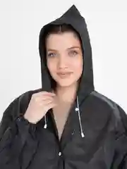 Черный дождевик с капюшоном многоразовый