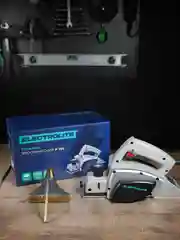 Рубанок электрический для строгания дерева Electrolite P-750 (220 В, ручной), электрорубанок