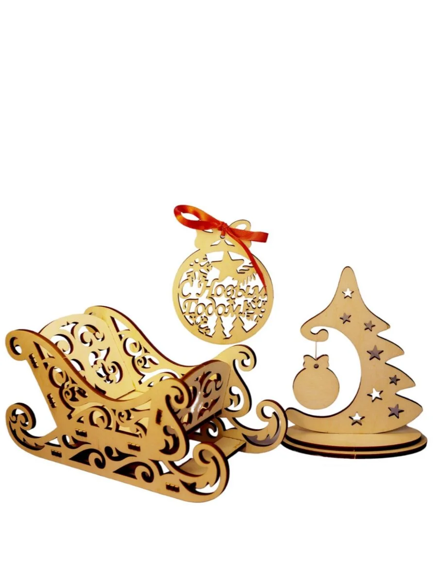 Новогодние санки из дерева, елочка и игрушка, новогодний сувенир