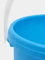 Голубой ведро с крышкой