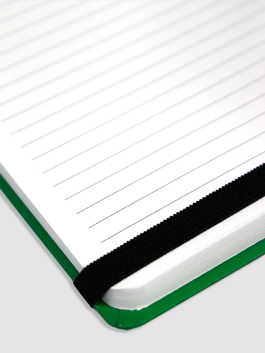 Зеленый блокнот в линию 64 листа А5 с резинкой-фиксатором MyArt Notebook Classic. Проф-Пресс