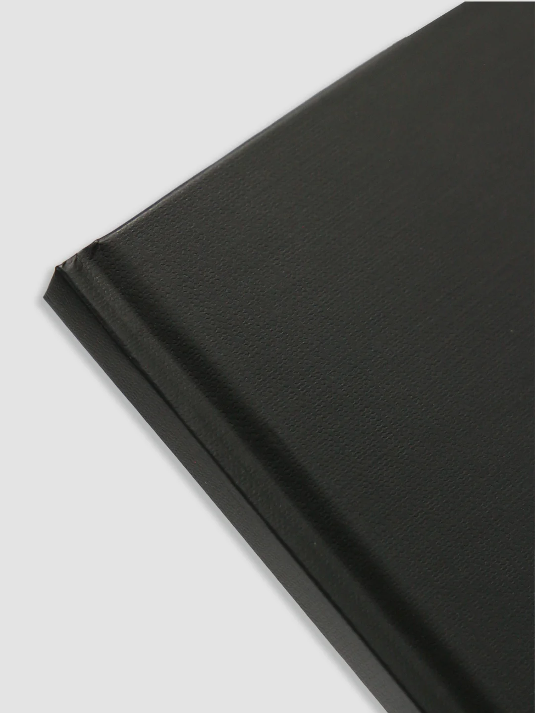 Черный блокнот в линию 64 листа А5 с резинкой-фиксатором MyArt Notebook Classic. Проф-Пресс