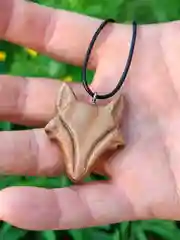 Хаки кулон из дерева "Волк"