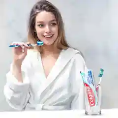 Зубная паста Colgate "Тройное действие - Экстра отбеливание", 100 мл