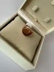 Бежевый перстень мужской