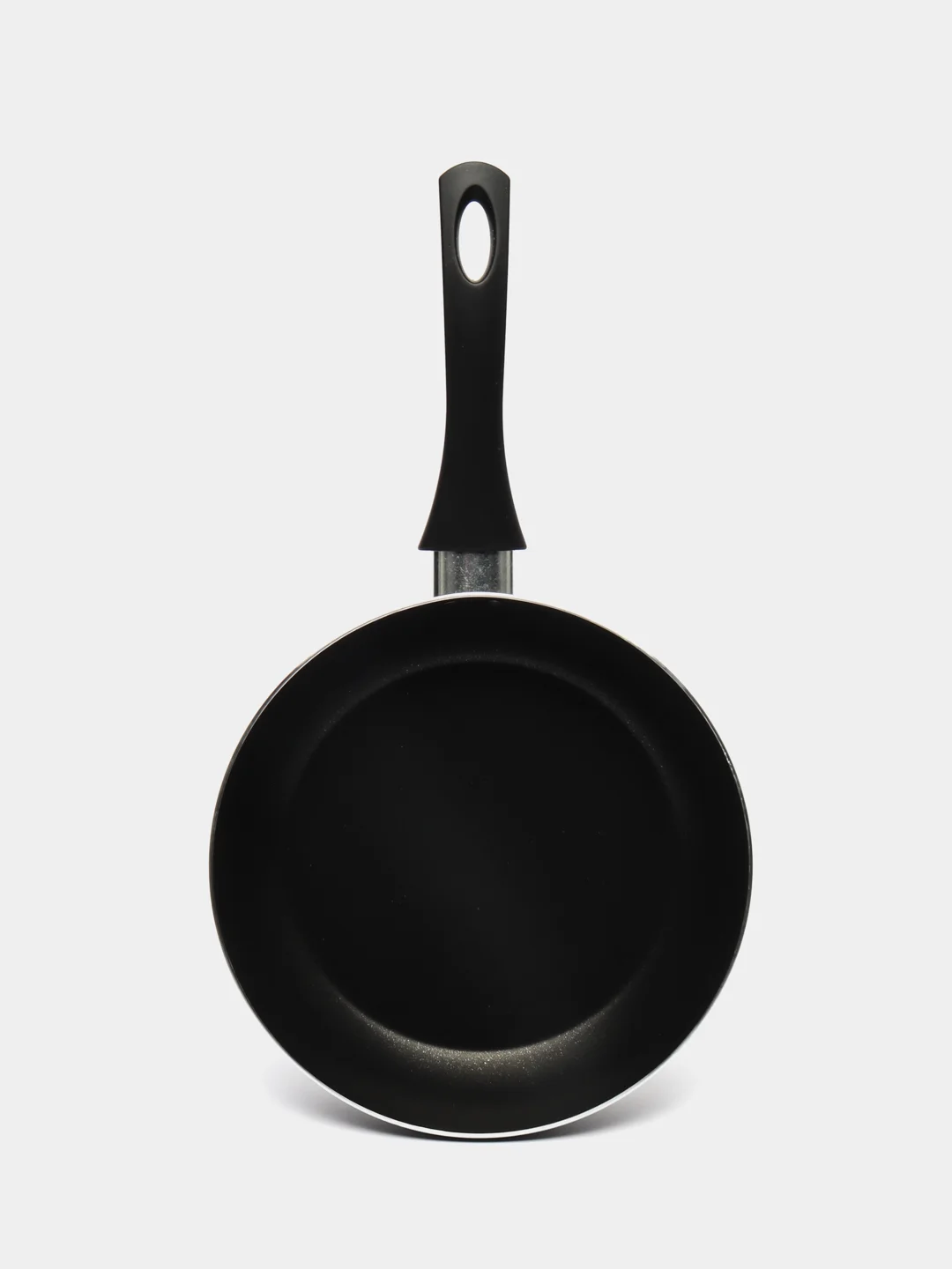 Фирмы сковородок с антипригарным покрытием. Хорошие сковородки. Сковородка на столе. Блины на чугунной сковороде. Сковорода сверху.