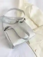Серебряный сумка женская. Сумка повседневная через плечо