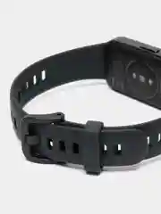 Розовый фитнес-браслет Huawei Band 8