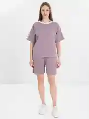 Аметистовый женский костюм шорты с футболкой