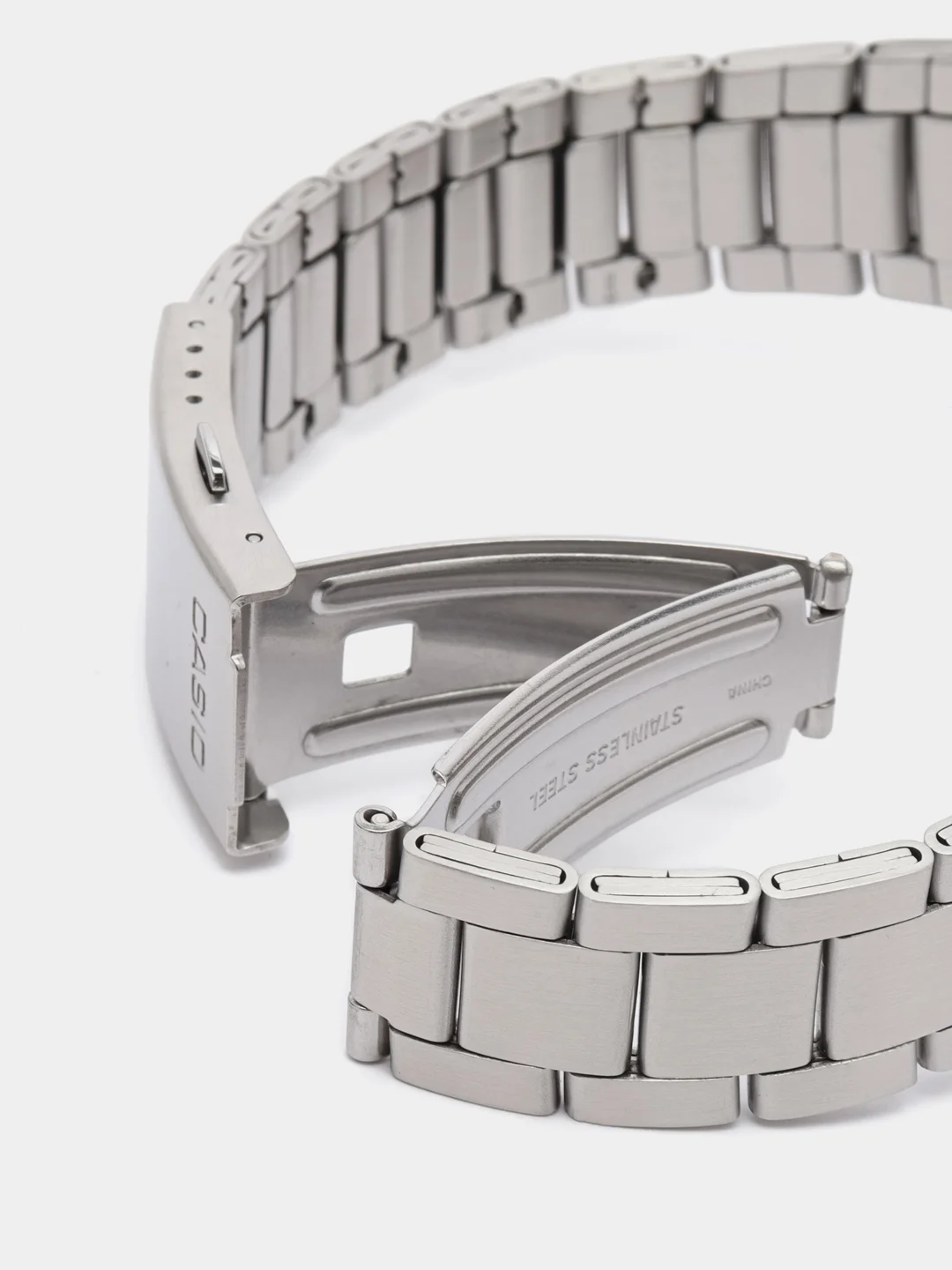 Серебряный часы электронные CASIO AE-1000