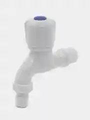 Серый кран водоразборный со штуцером, 1/2" (15 мм), пластик, белый